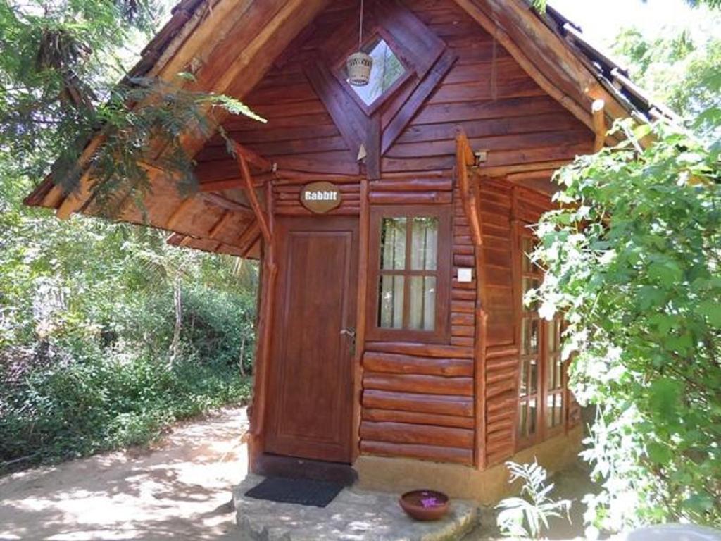 Kirinda Beach Resort, Yala Exteriör bild